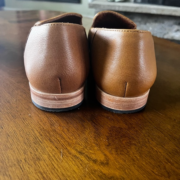 Brand new Portland Leather “pointed flat” in Dune. - Picture 3 of 6